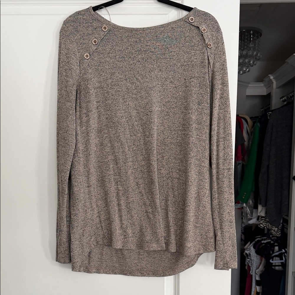 Pink Clover Heathered Beige Button-Accent Top